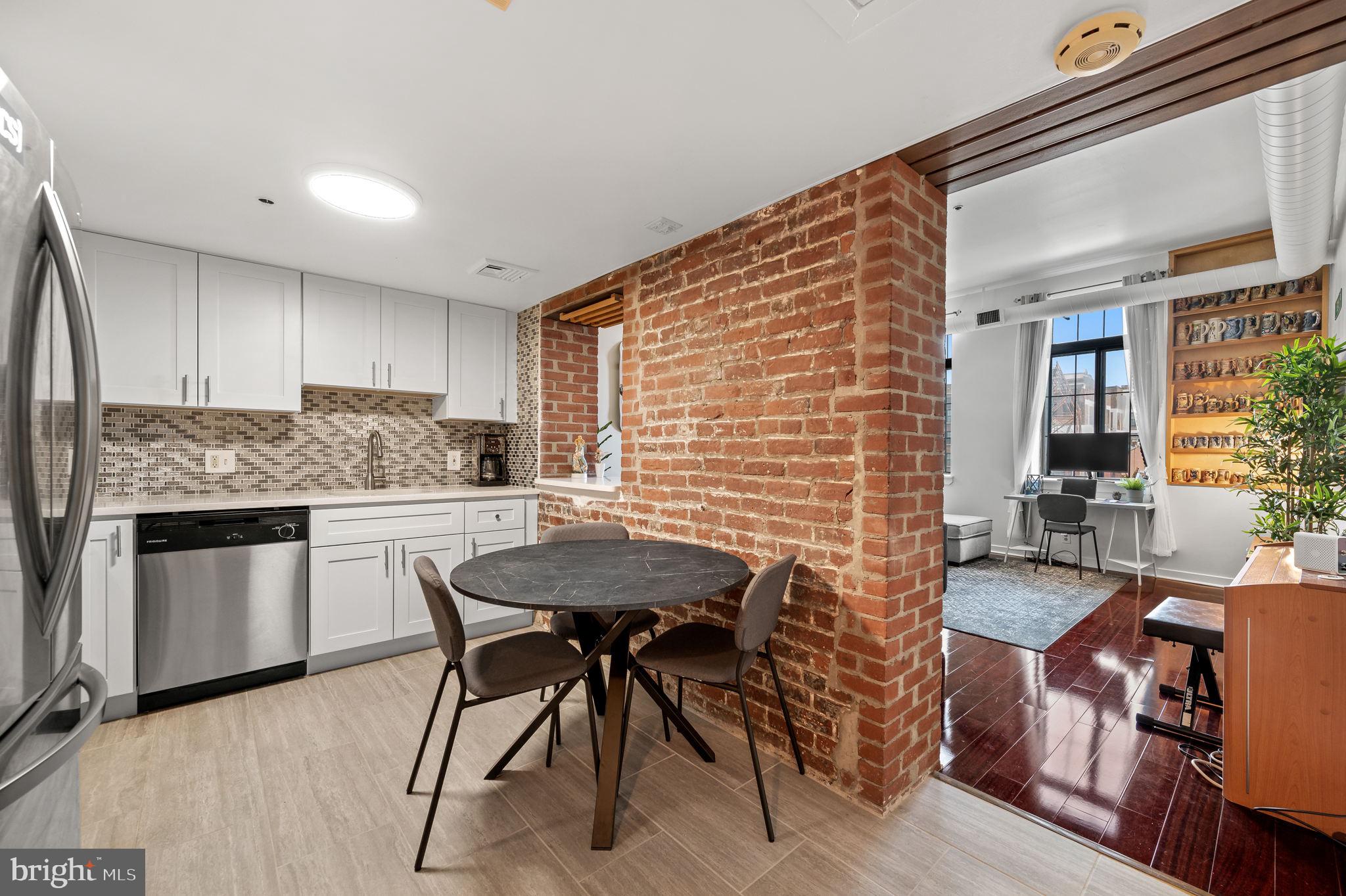 OLD CITY - Residential Lease