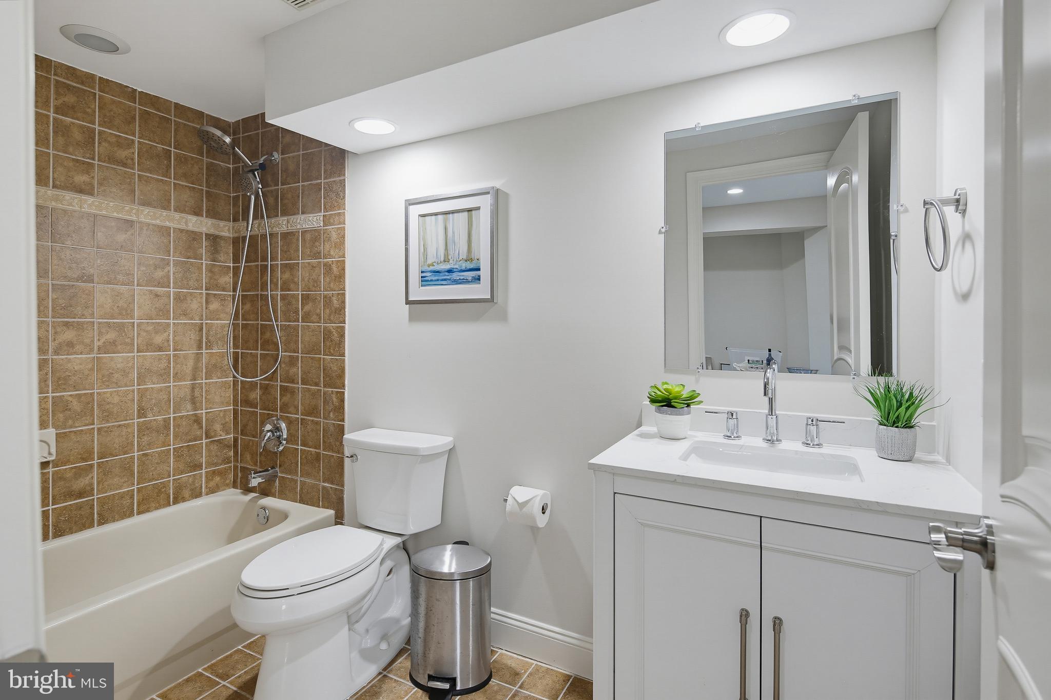 PINDELL CHASE - Residential
