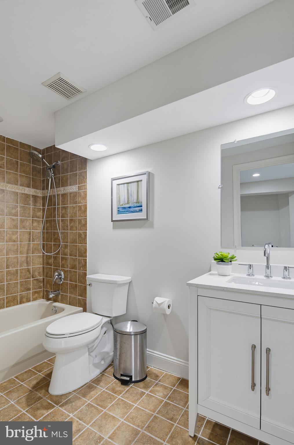PINDELL CHASE - Residential