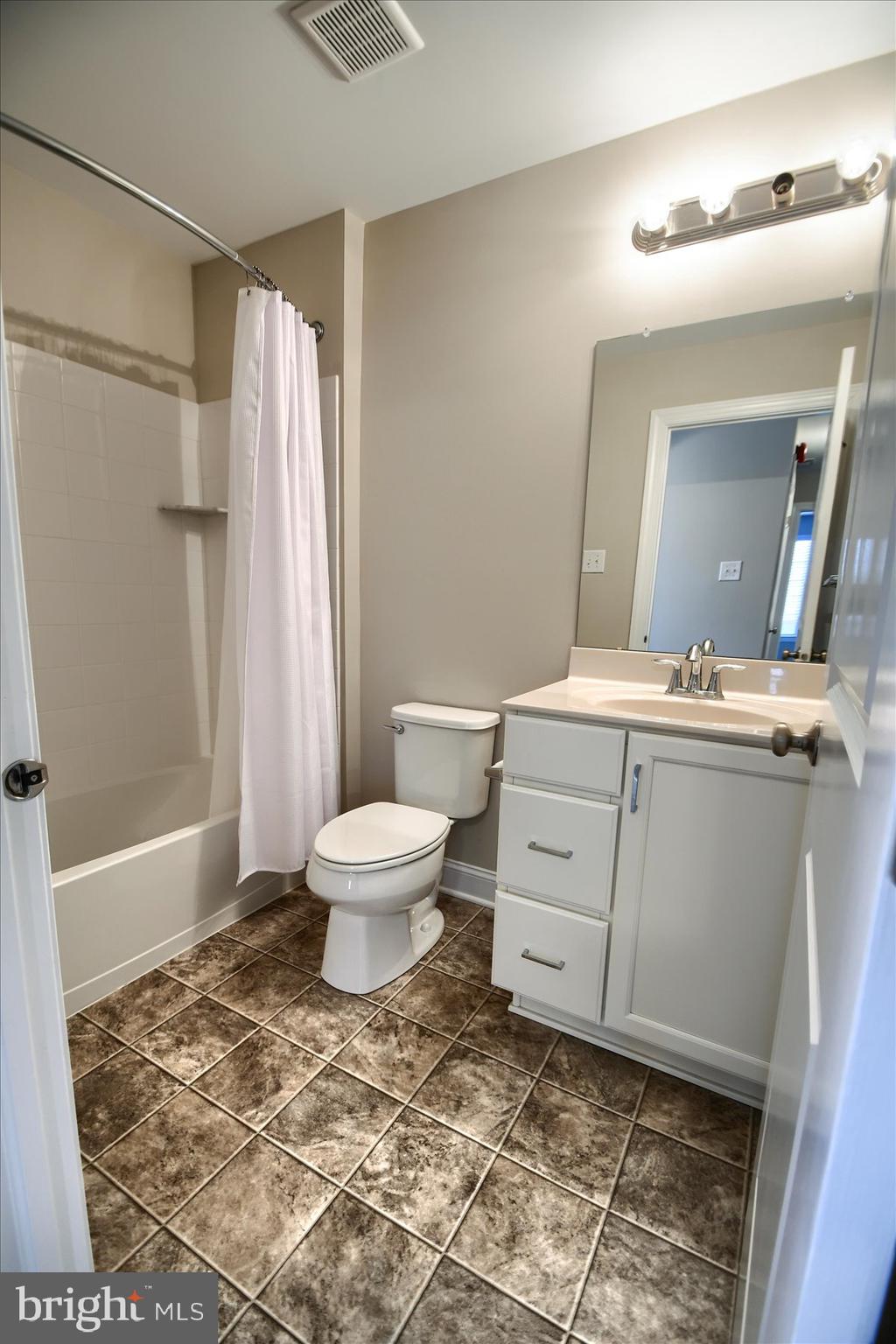 PENN SQ - Residential Lease
