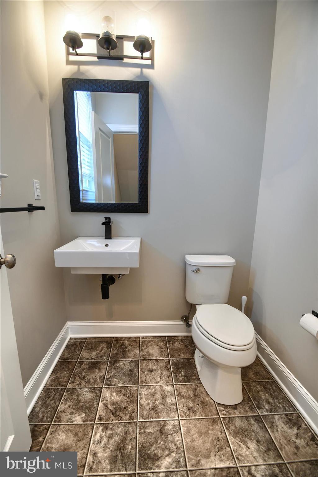 PENN SQ - Residential Lease