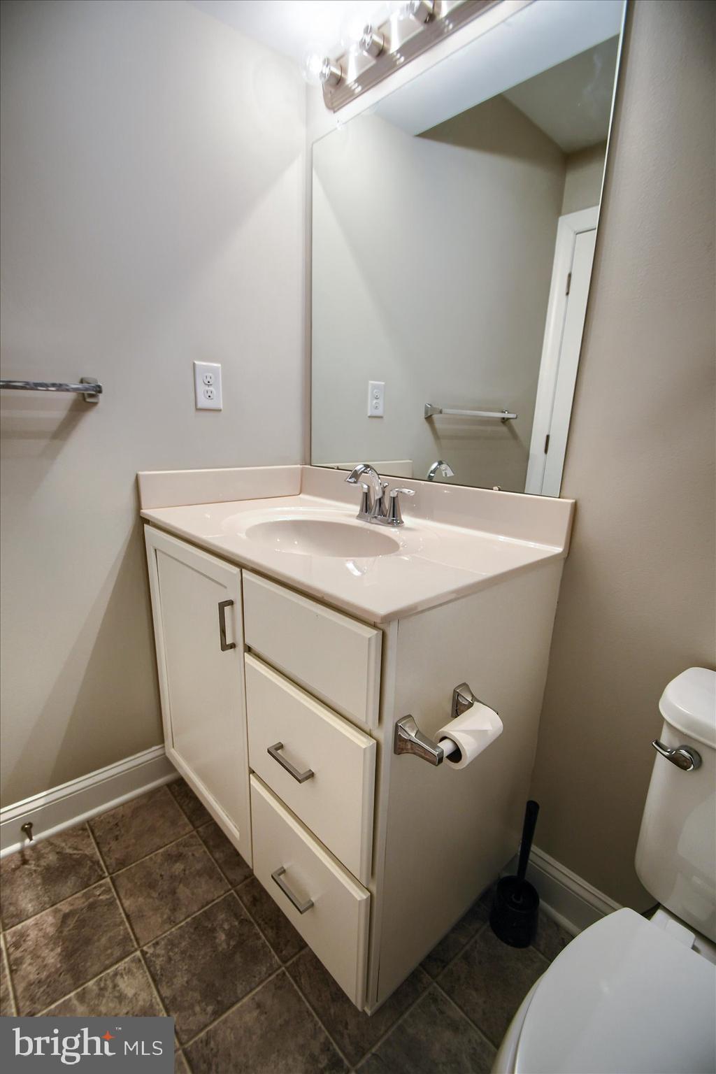 PENN SQ - Residential Lease