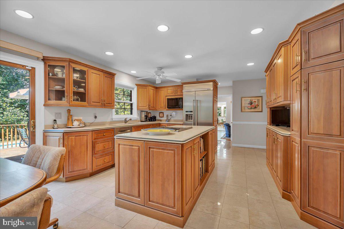 NEWTOWN SQ - Residential