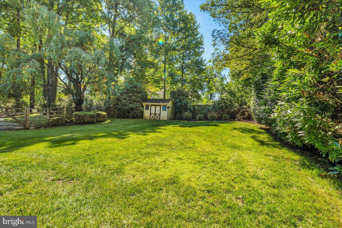 NEWTOWN SQ - Residential
