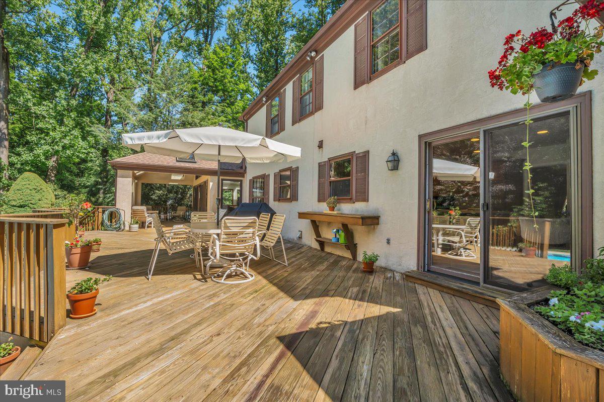 NEWTOWN SQ - Residential