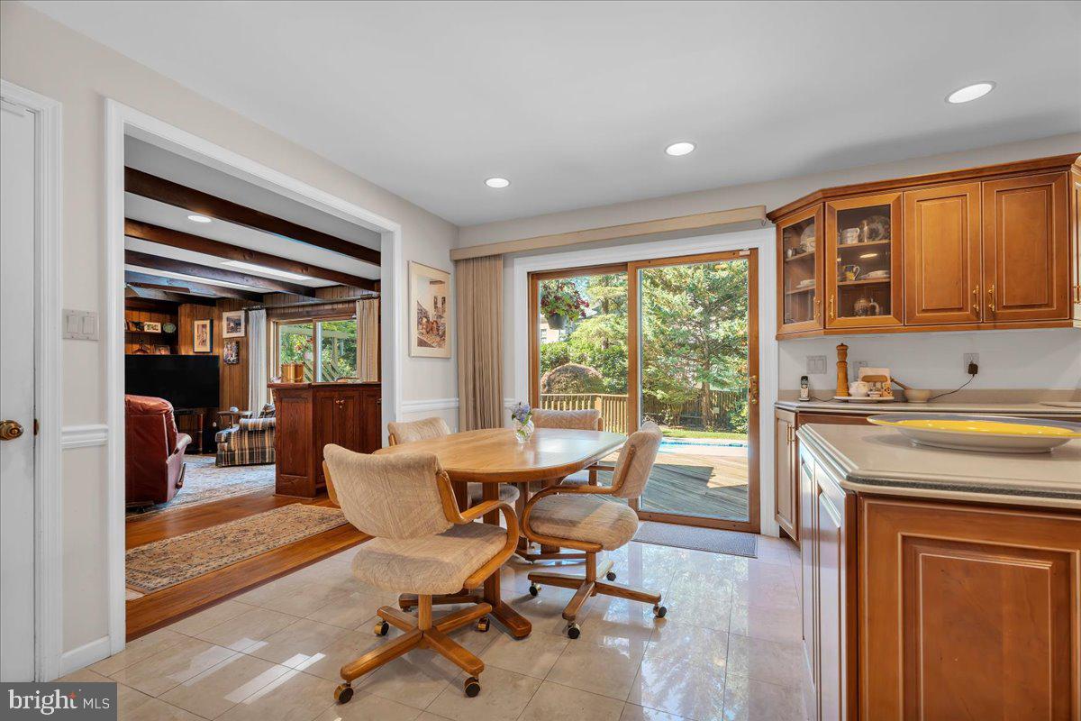 NEWTOWN SQ - Residential