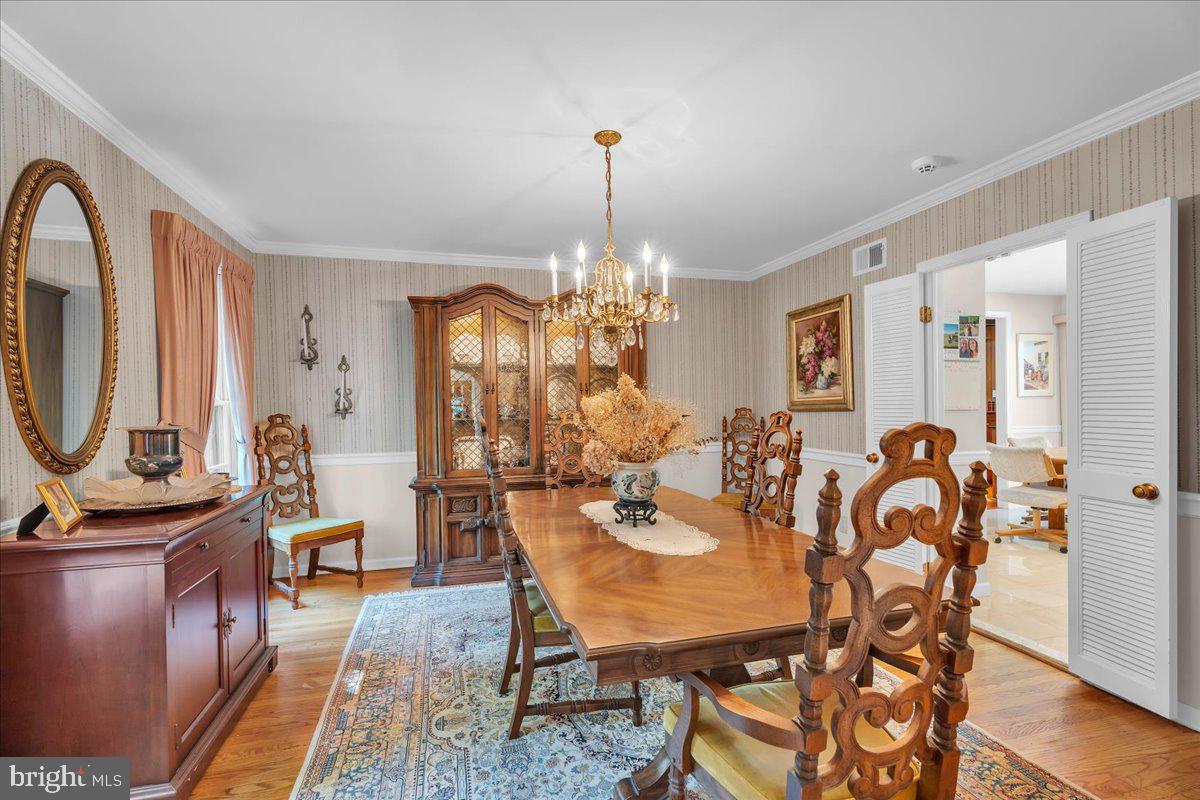 NEWTOWN SQ - Residential