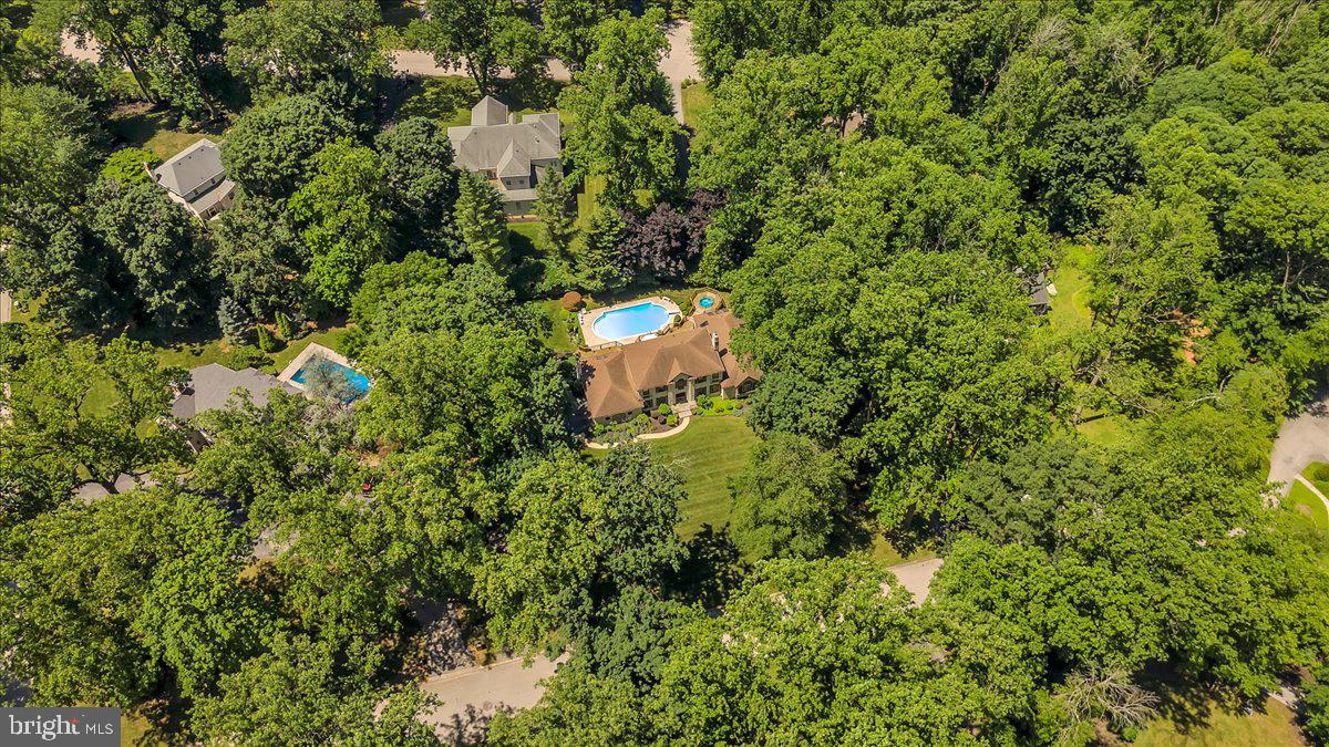 NEWTOWN SQ - Residential