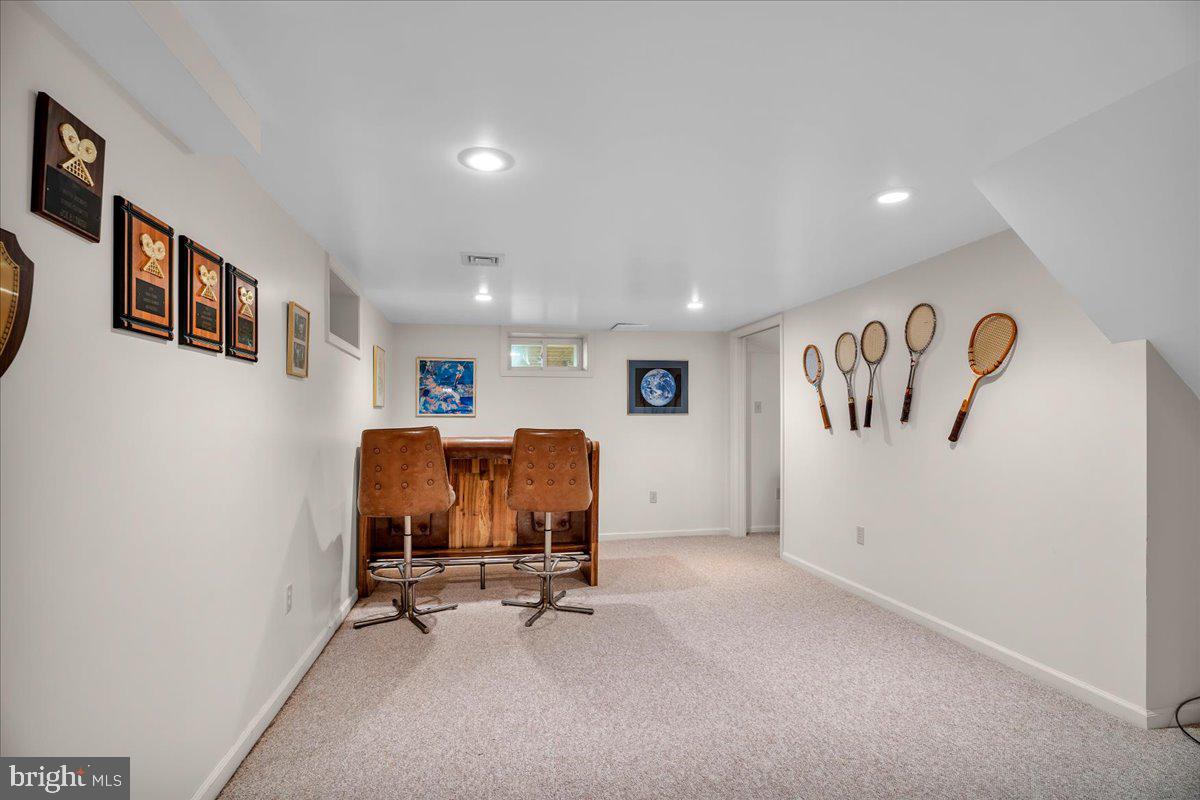 NEWTOWN SQ - Residential