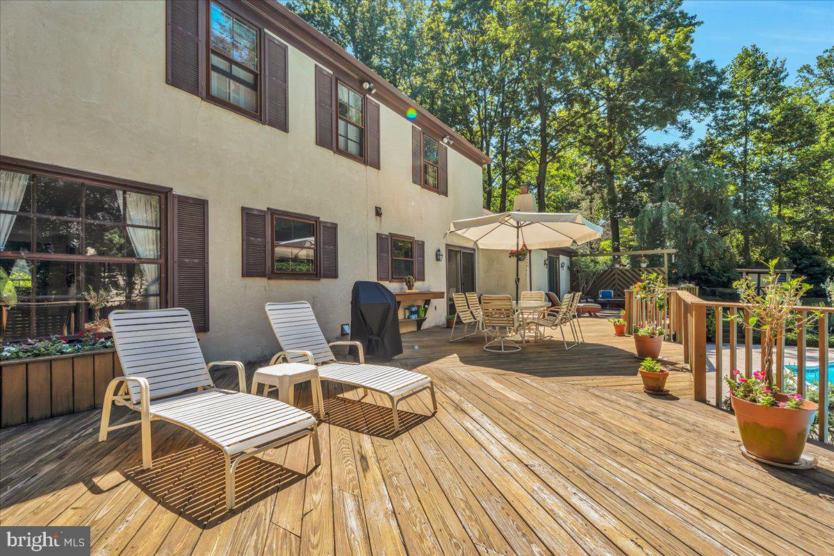 NEWTOWN SQ - Residential