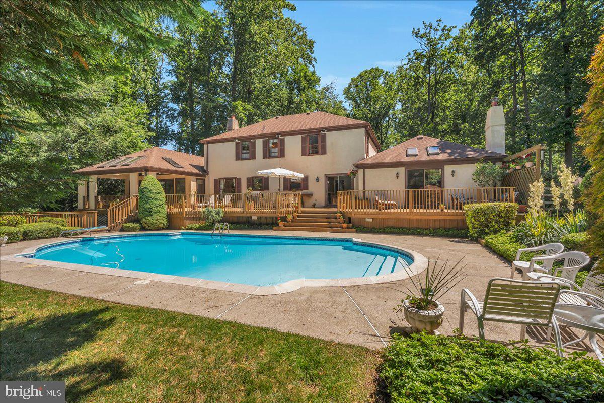 NEWTOWN SQ - Residential