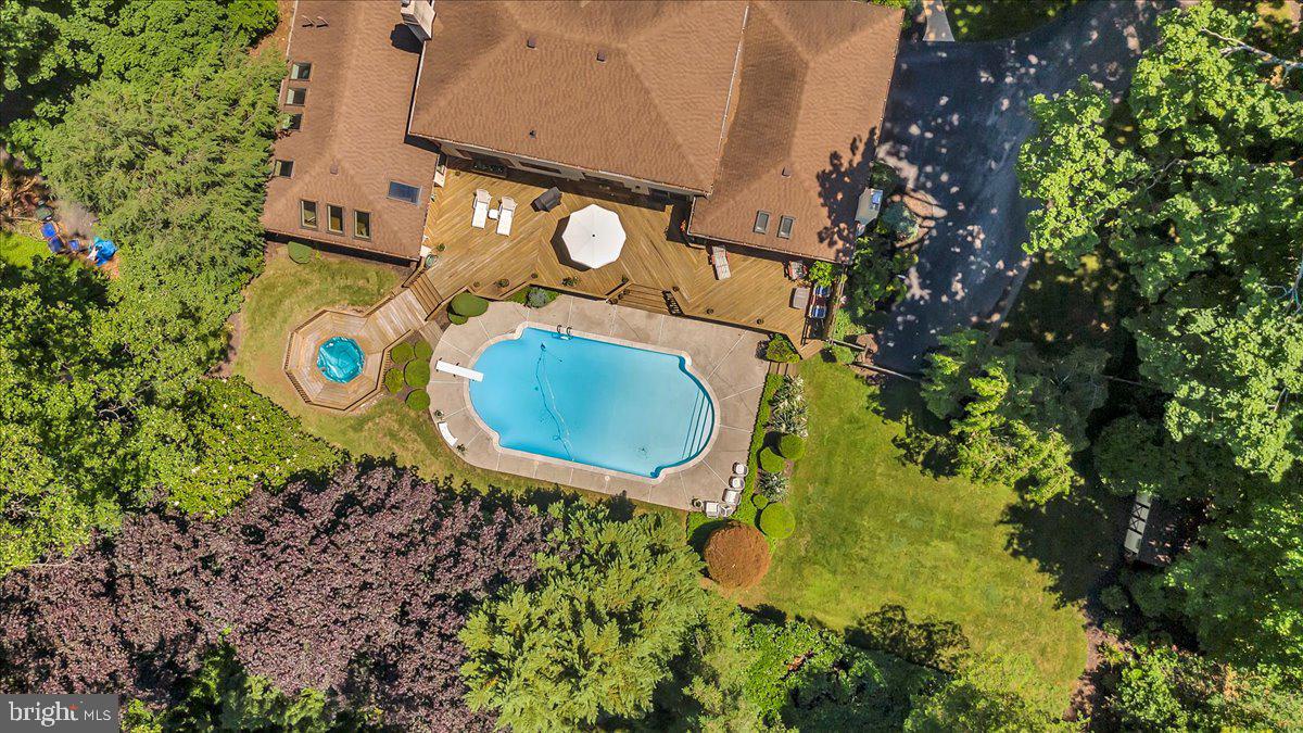 NEWTOWN SQ - Residential