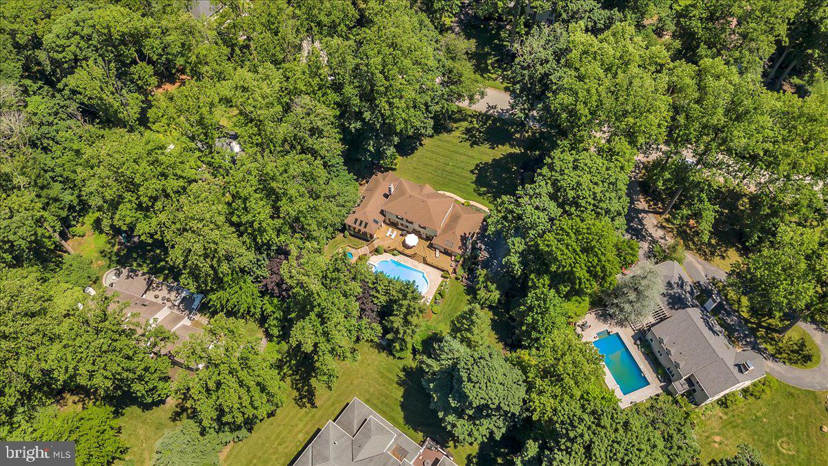 NEWTOWN SQ - Residential