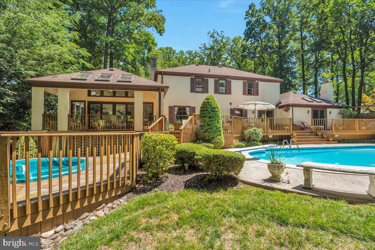 NEWTOWN SQ - Residential