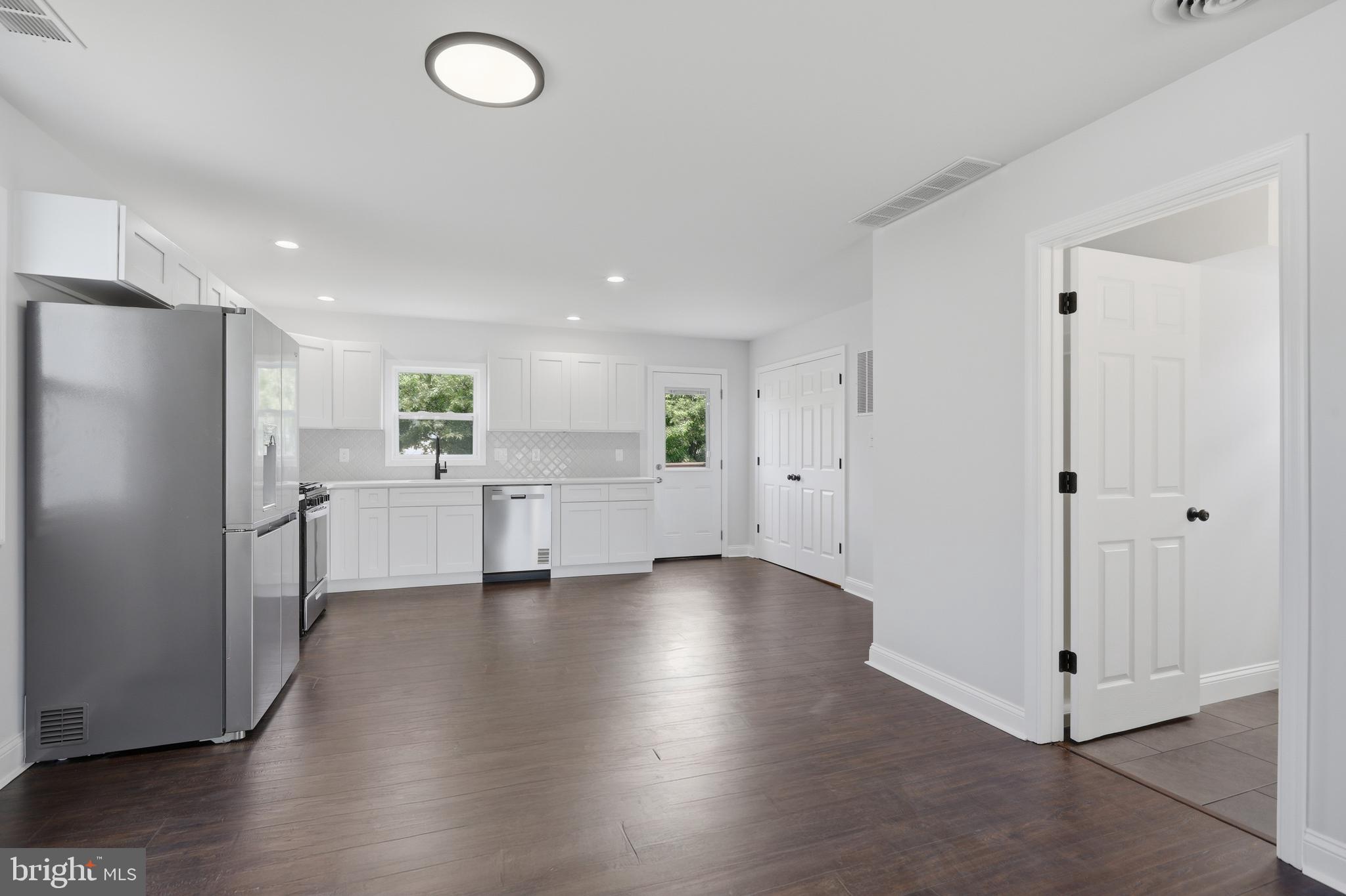 WELLINGTON WOODS - Residential