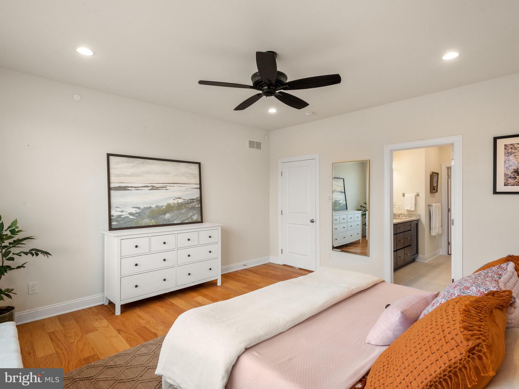 WILLISTOWN POINT - Residential