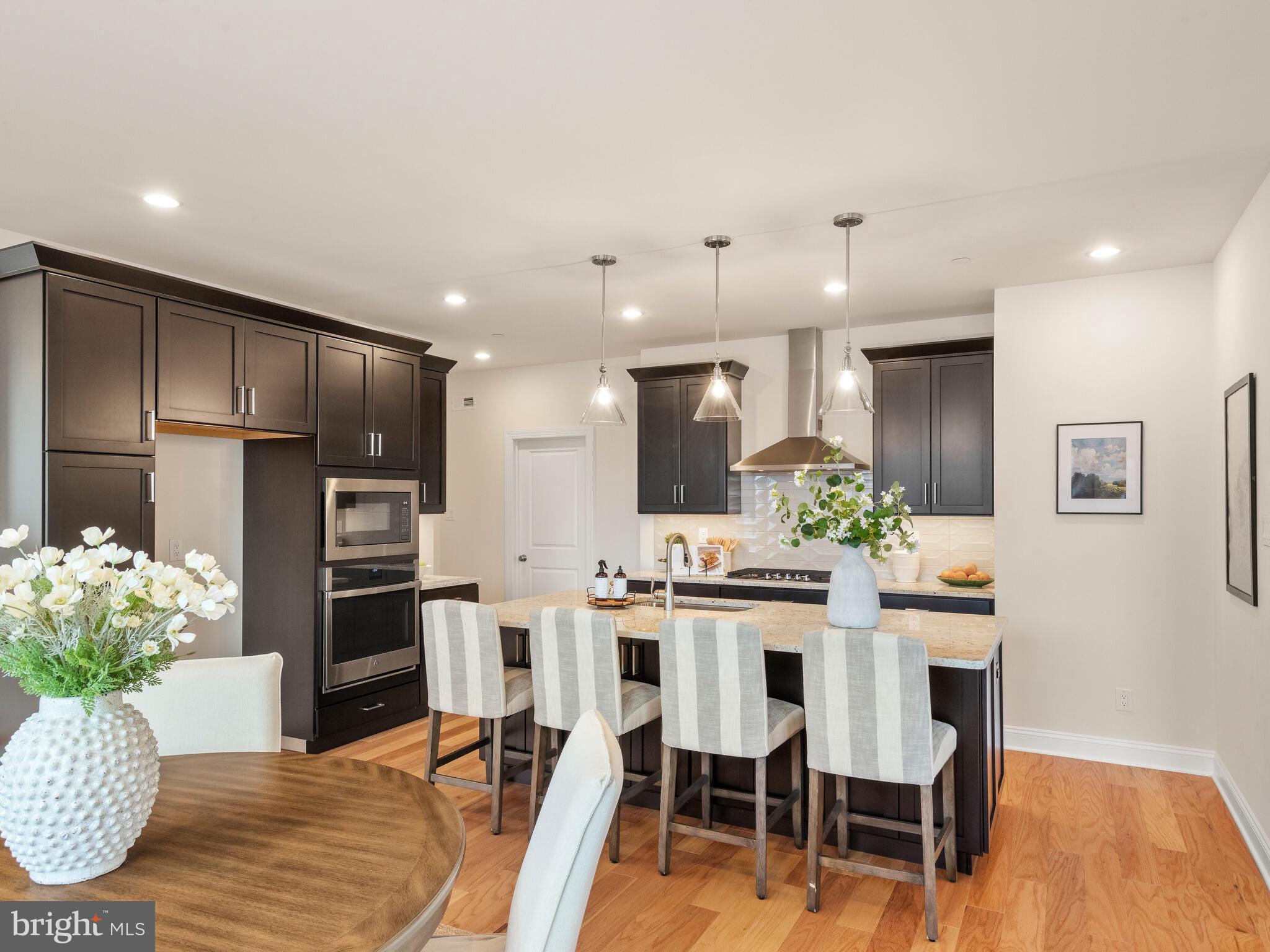 WILLISTOWN POINT - Residential