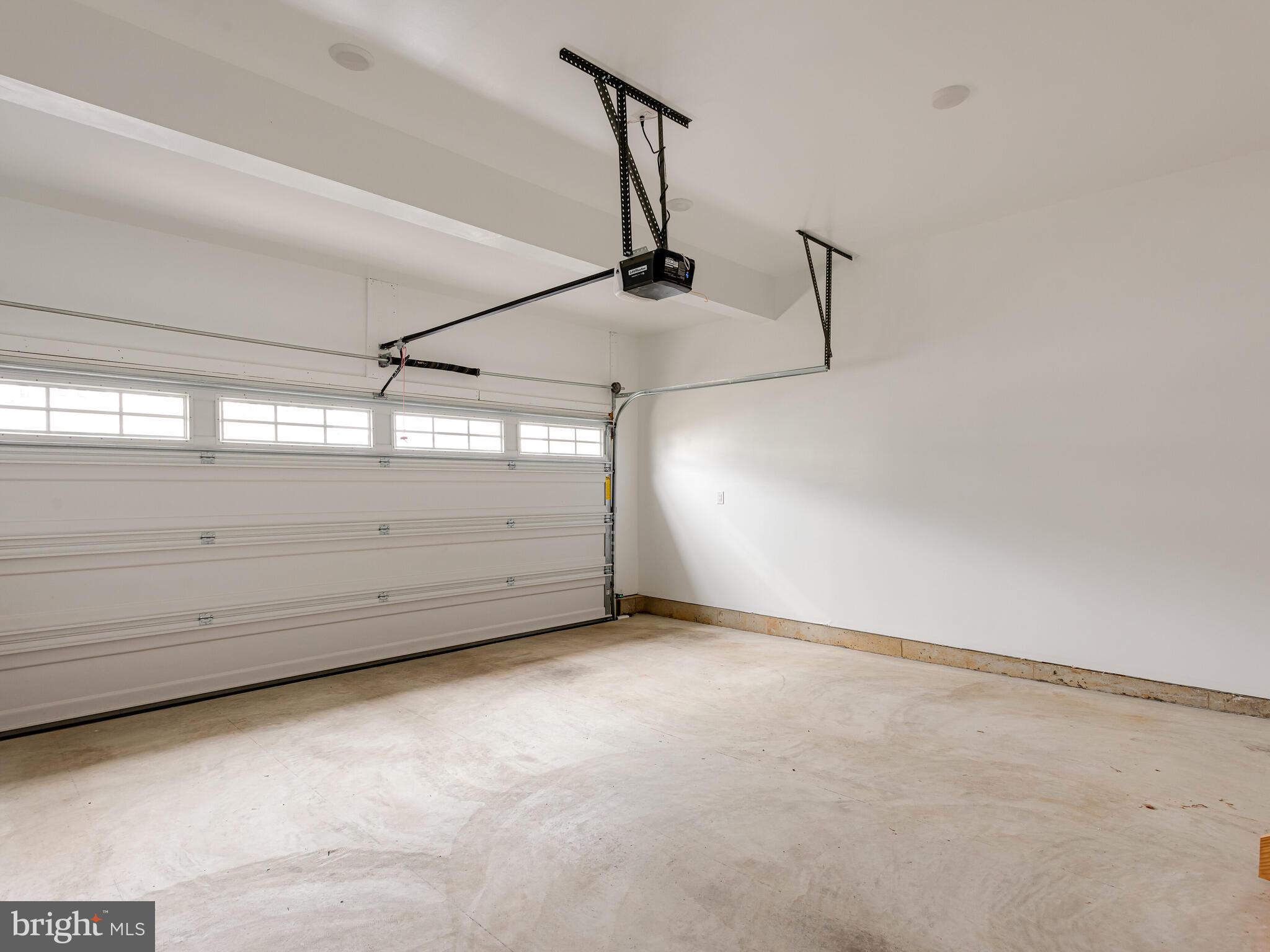 WILLISTOWN POINT - Residential