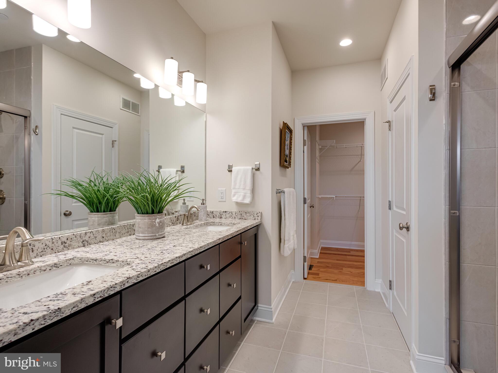 WILLISTOWN POINT - Residential
