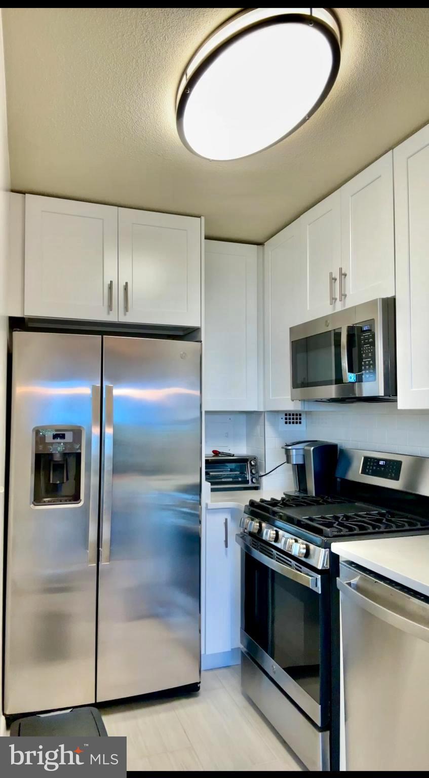 RIVERIA OF CHEVY CHASE - Residential Lease
