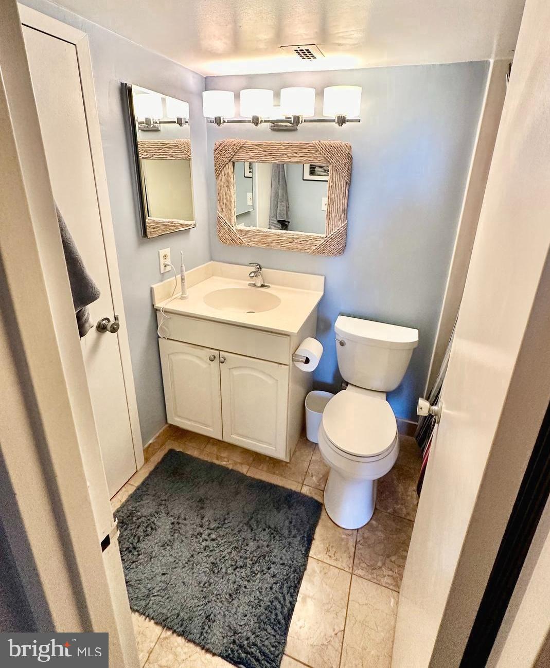 RIVERIA OF CHEVY CHASE - Residential Lease