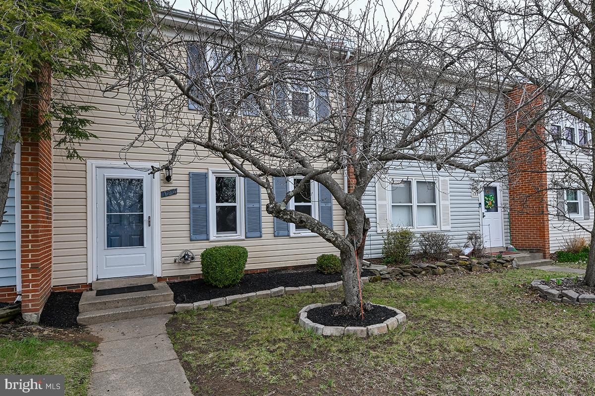CRESTWOOD HAMLET - Residential