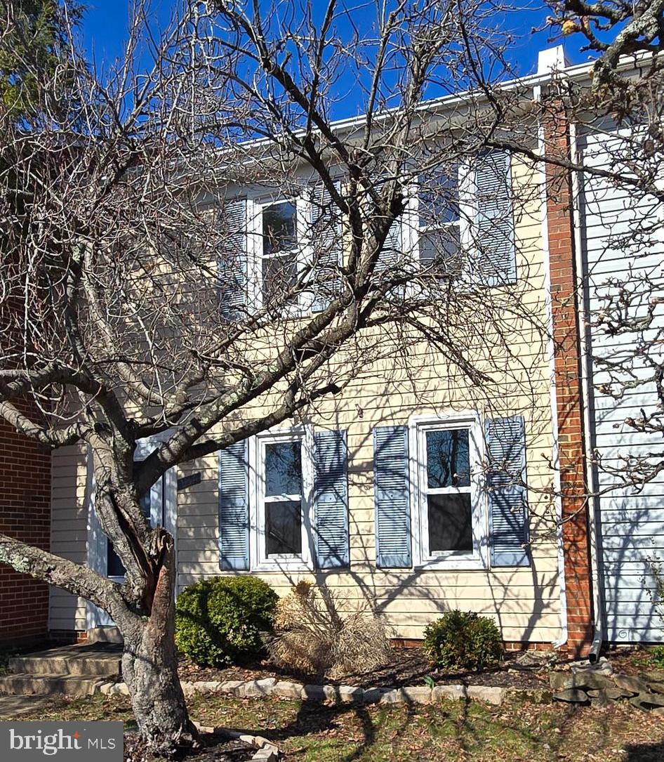 CRESTWOOD HAMLET - Residential