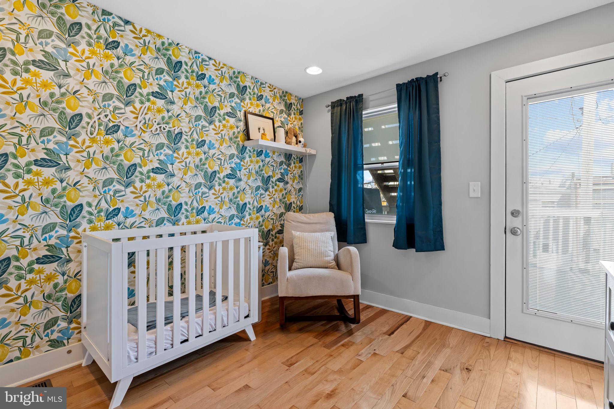LOCUST POINT - Residential