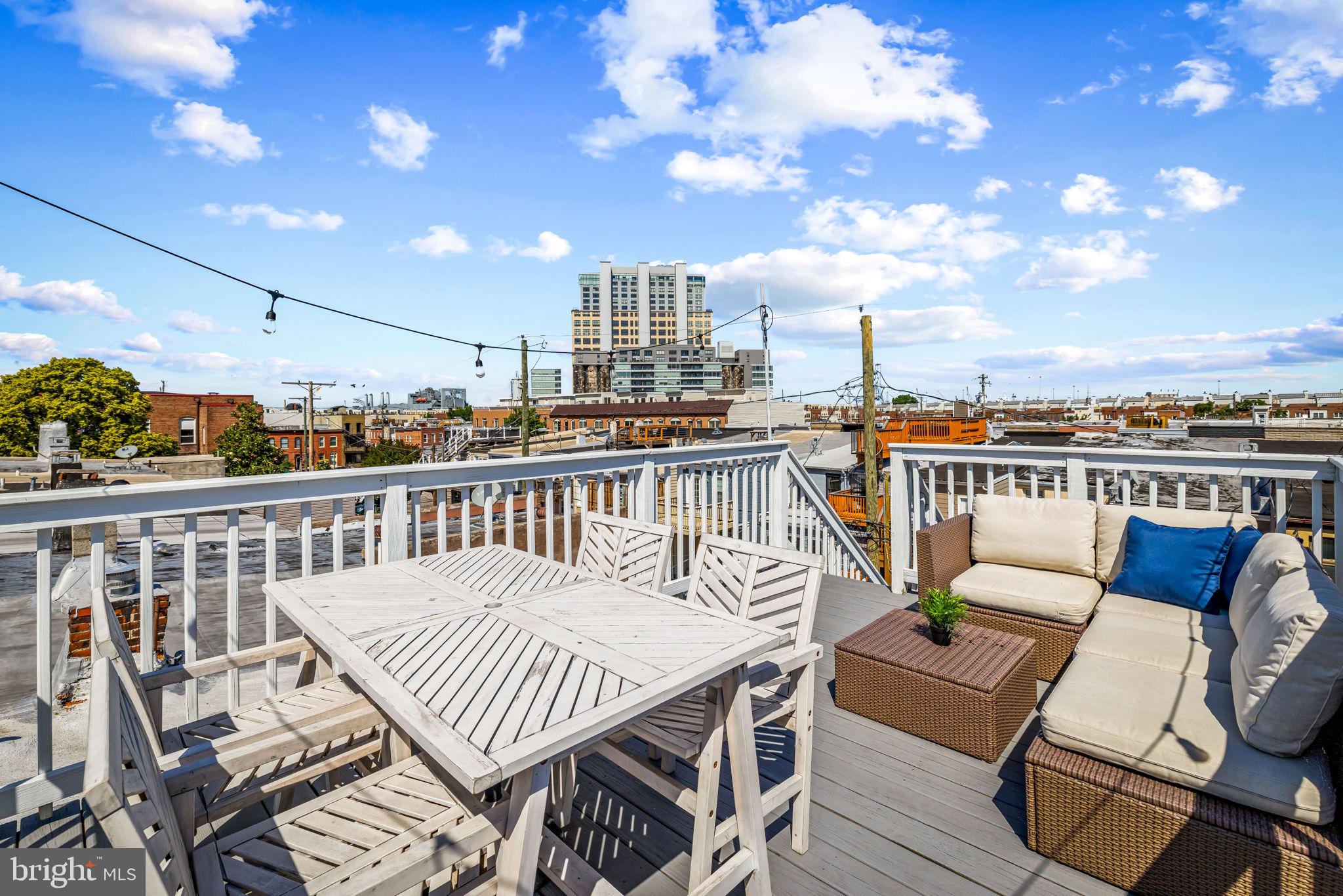 LOCUST POINT - Residential