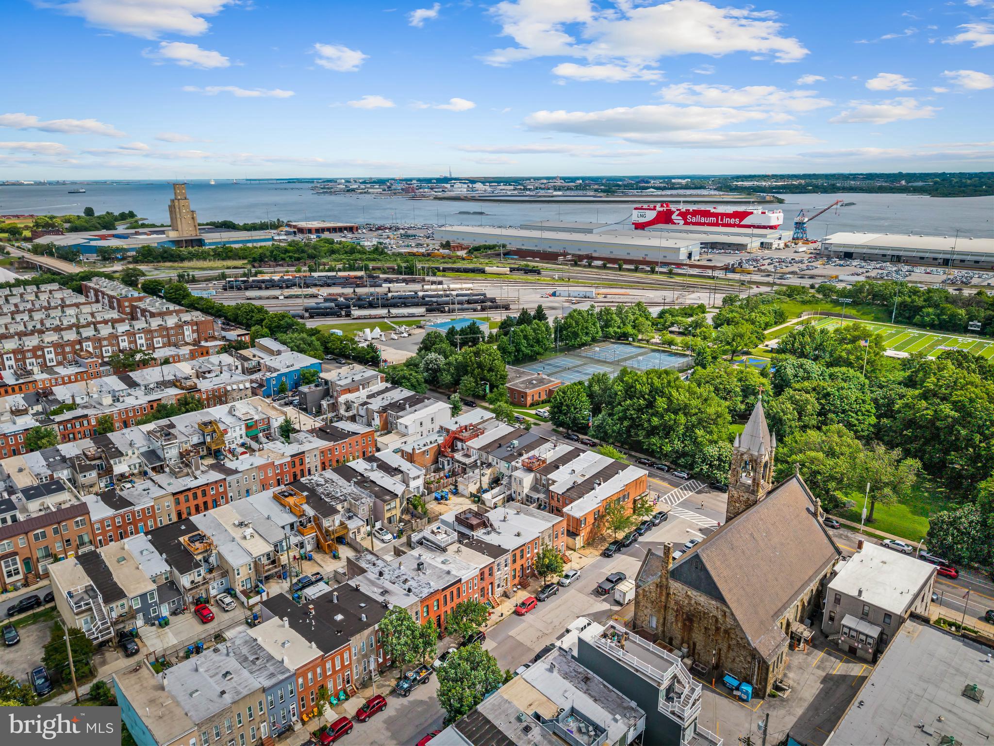 LOCUST POINT - Residential