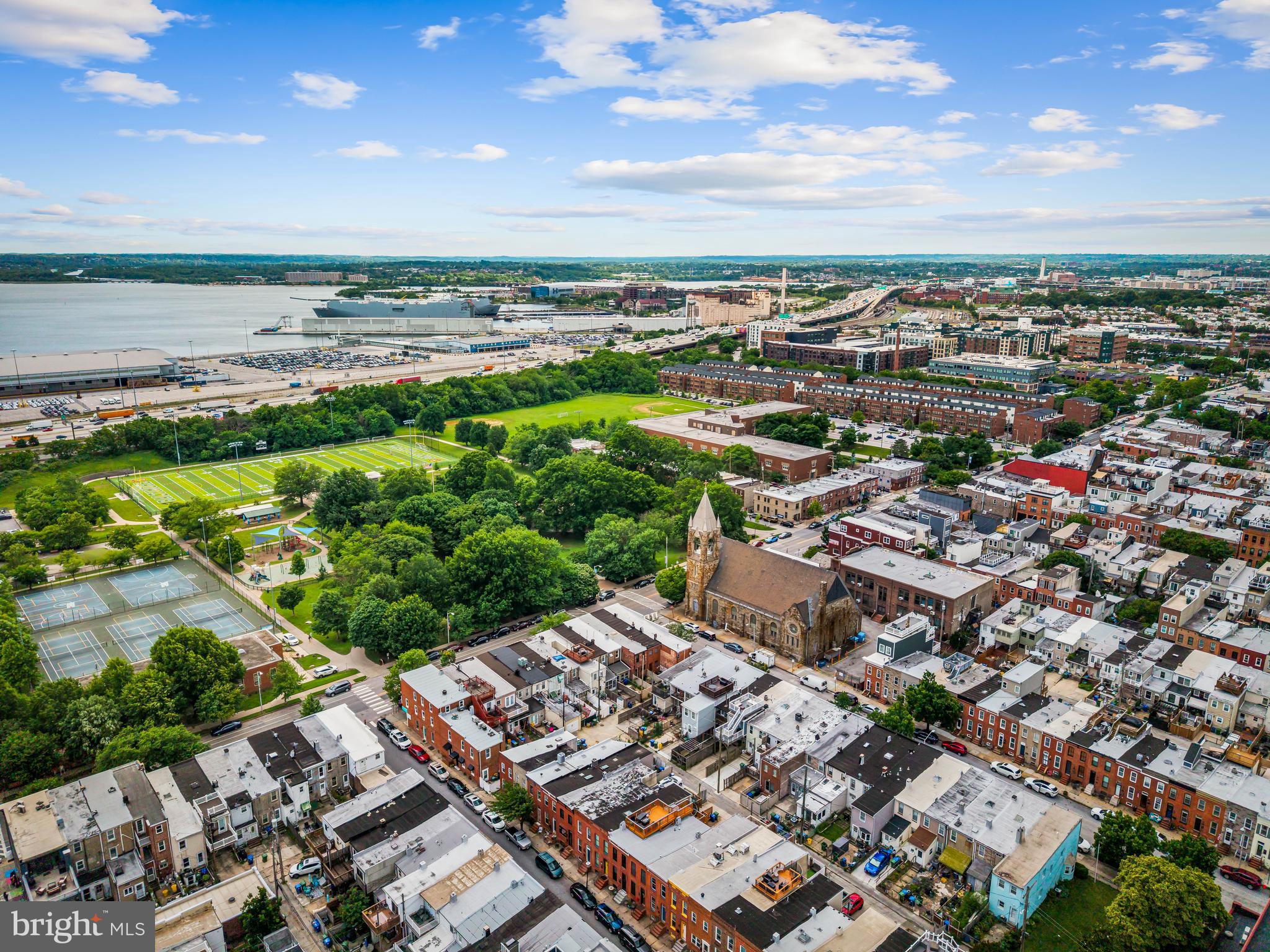 LOCUST POINT - Residential