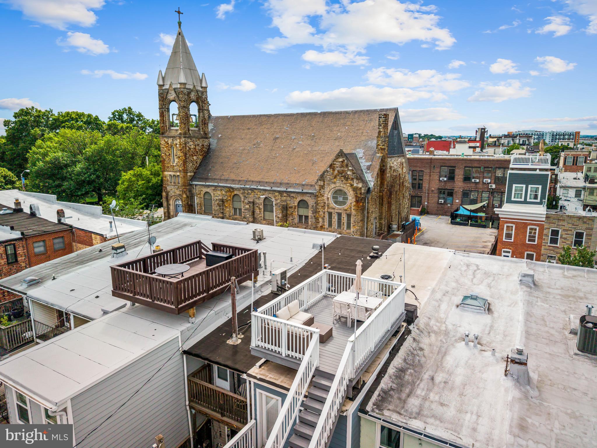 LOCUST POINT - Residential