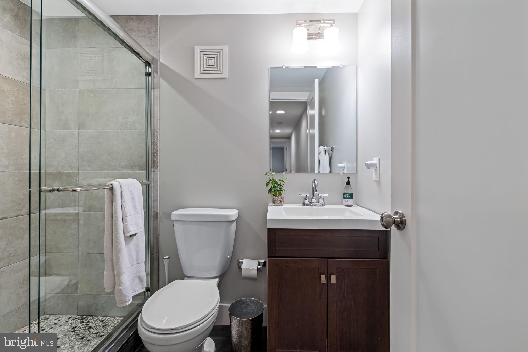 LOCUST POINT - Residential