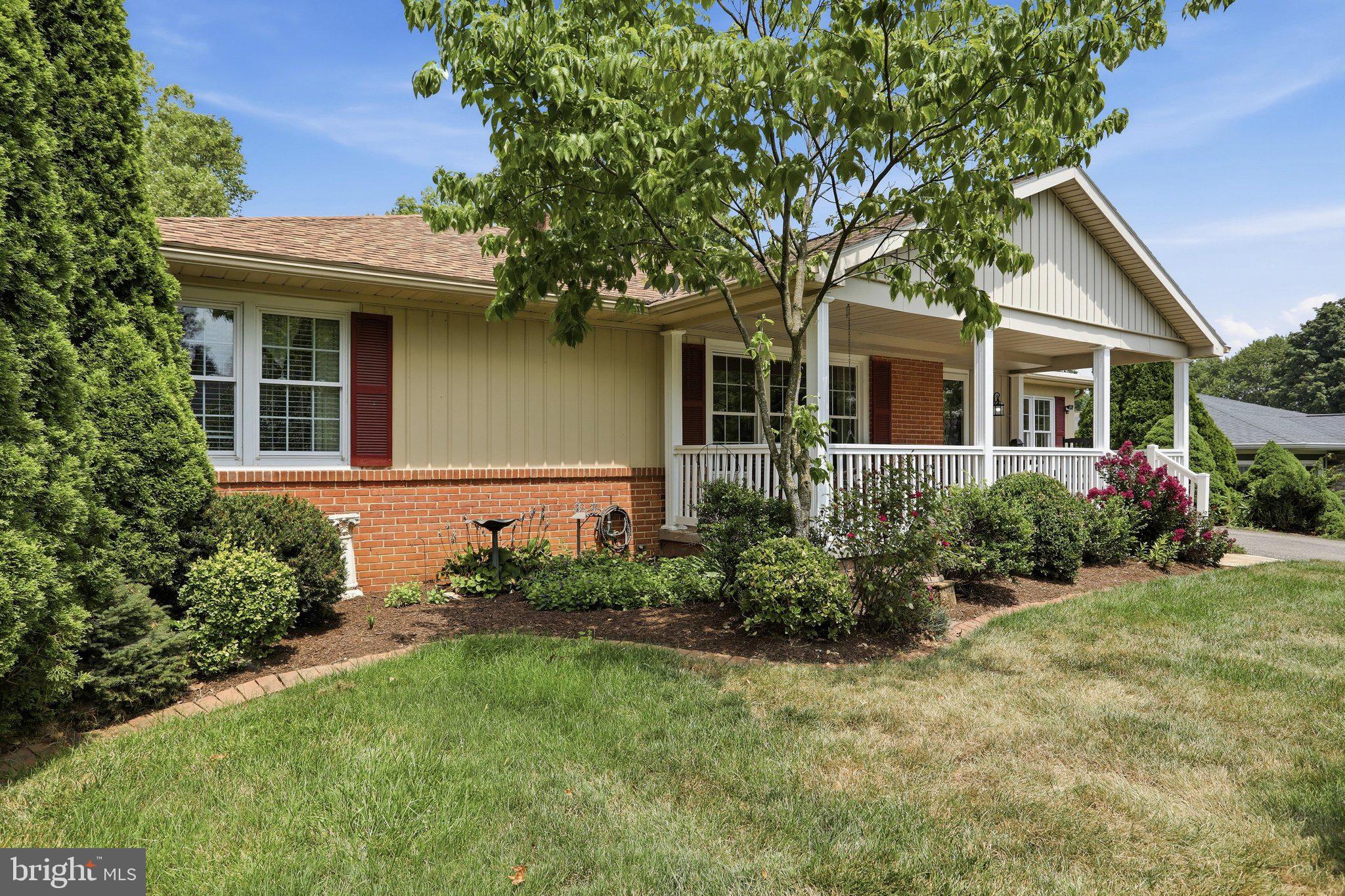 FOUNTAIN HEAD - Residential
