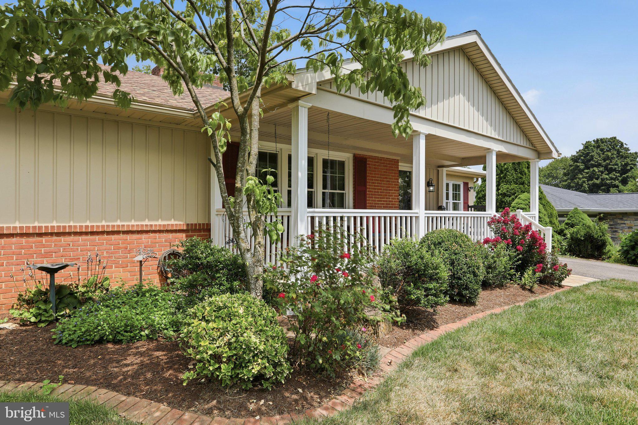FOUNTAIN HEAD - Residential