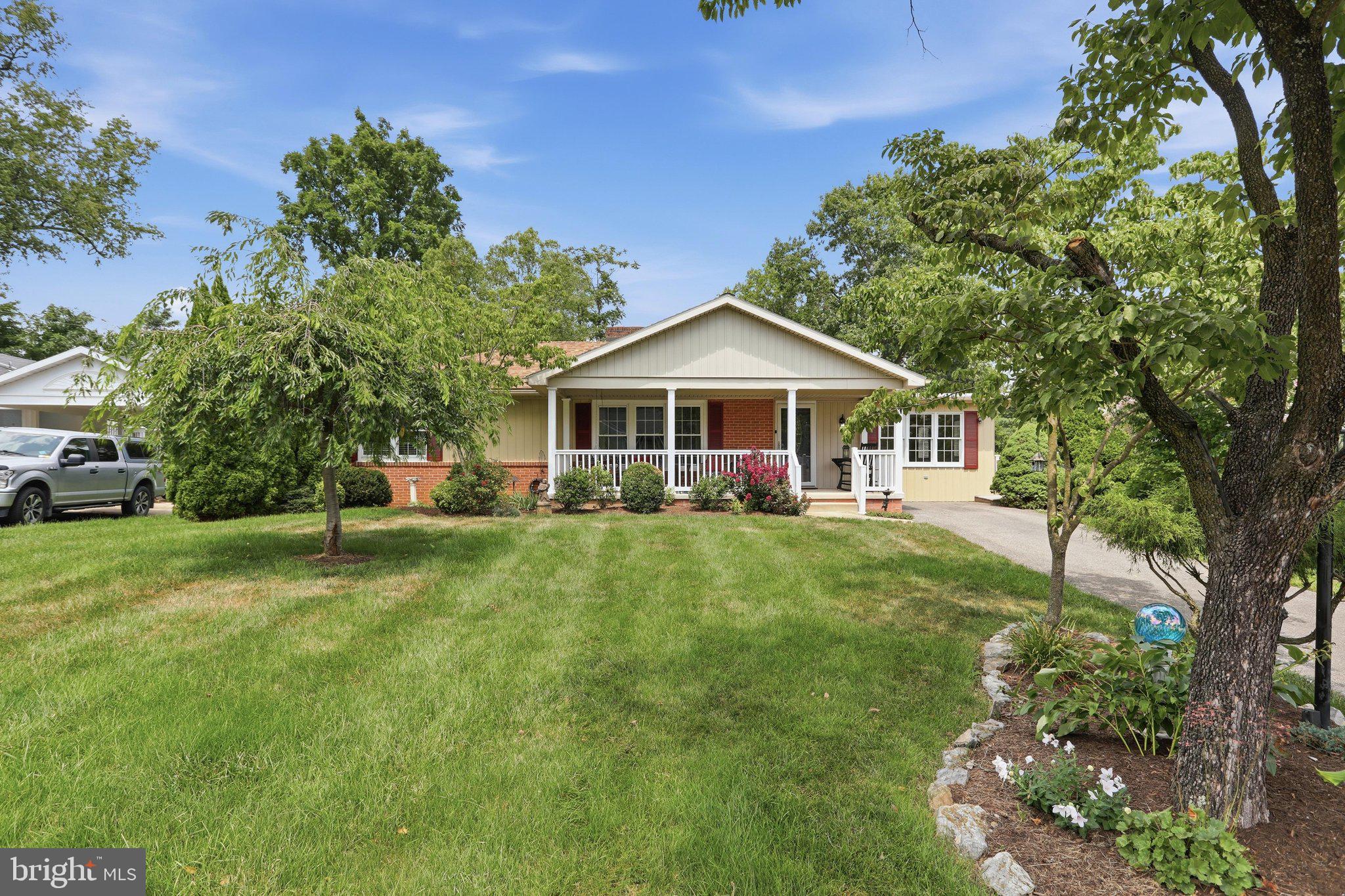 FOUNTAIN HEAD - Residential