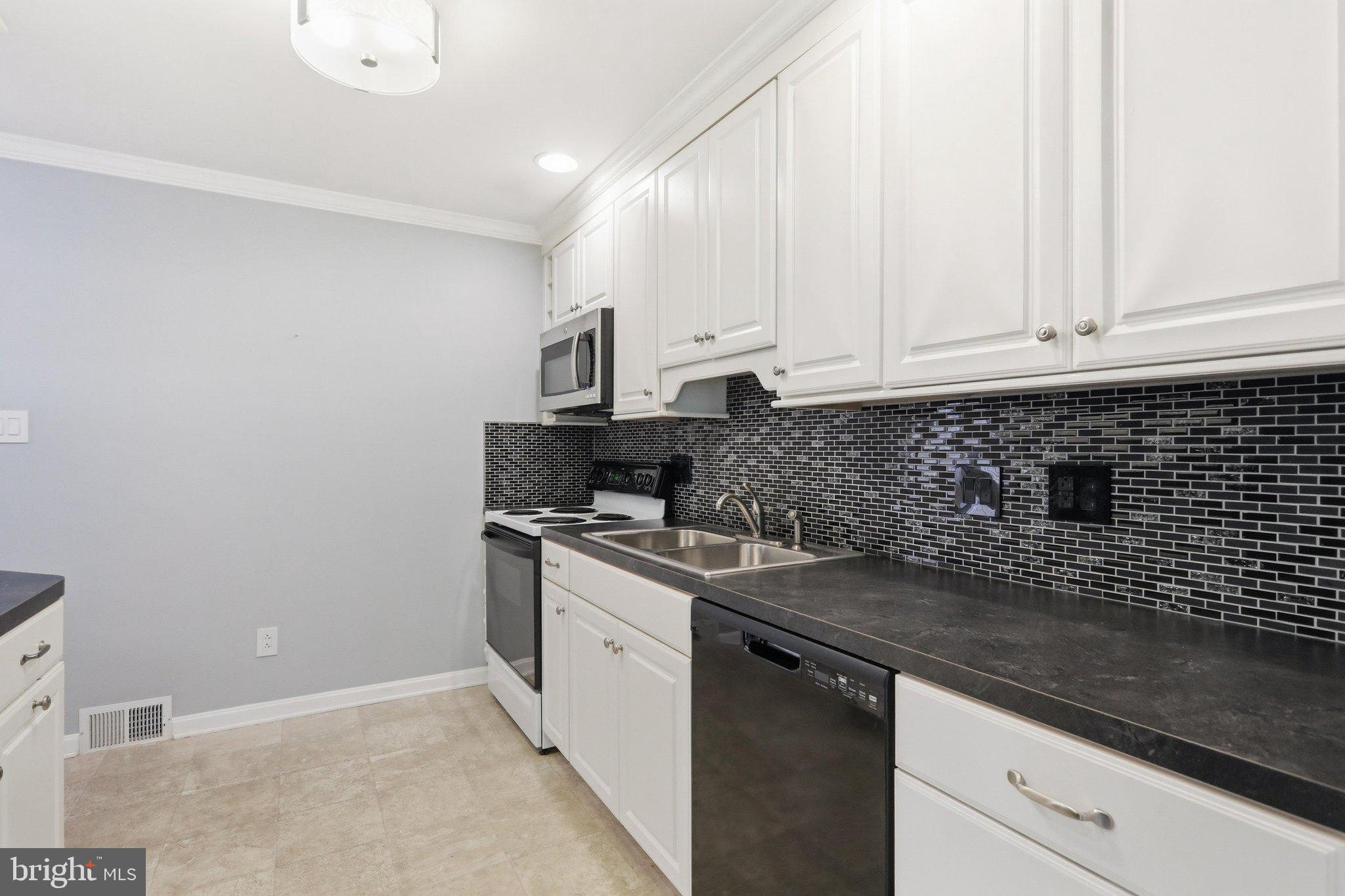FOUNTAIN HEAD - Residential