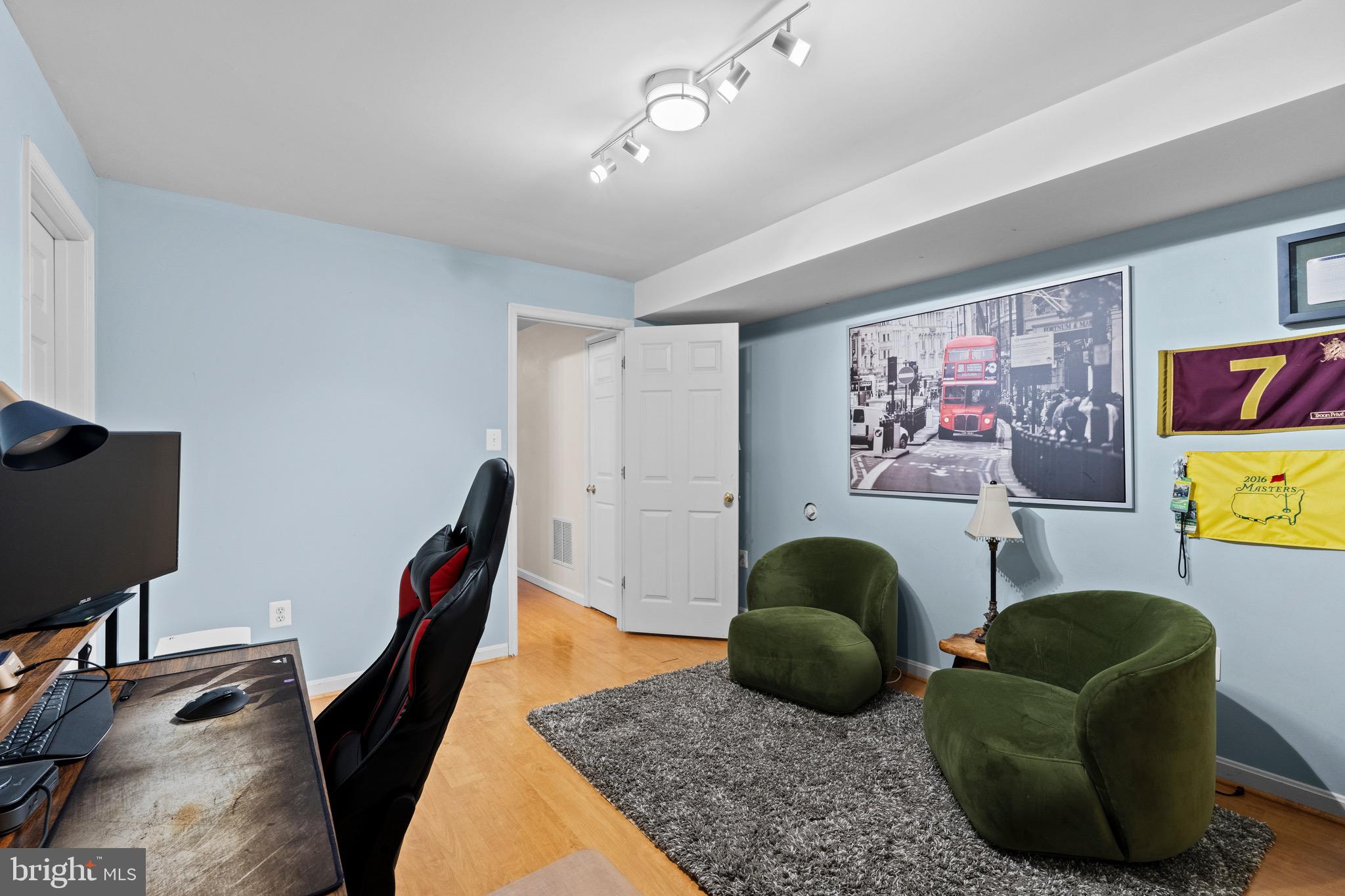 BELMONT FOREST - Residential
