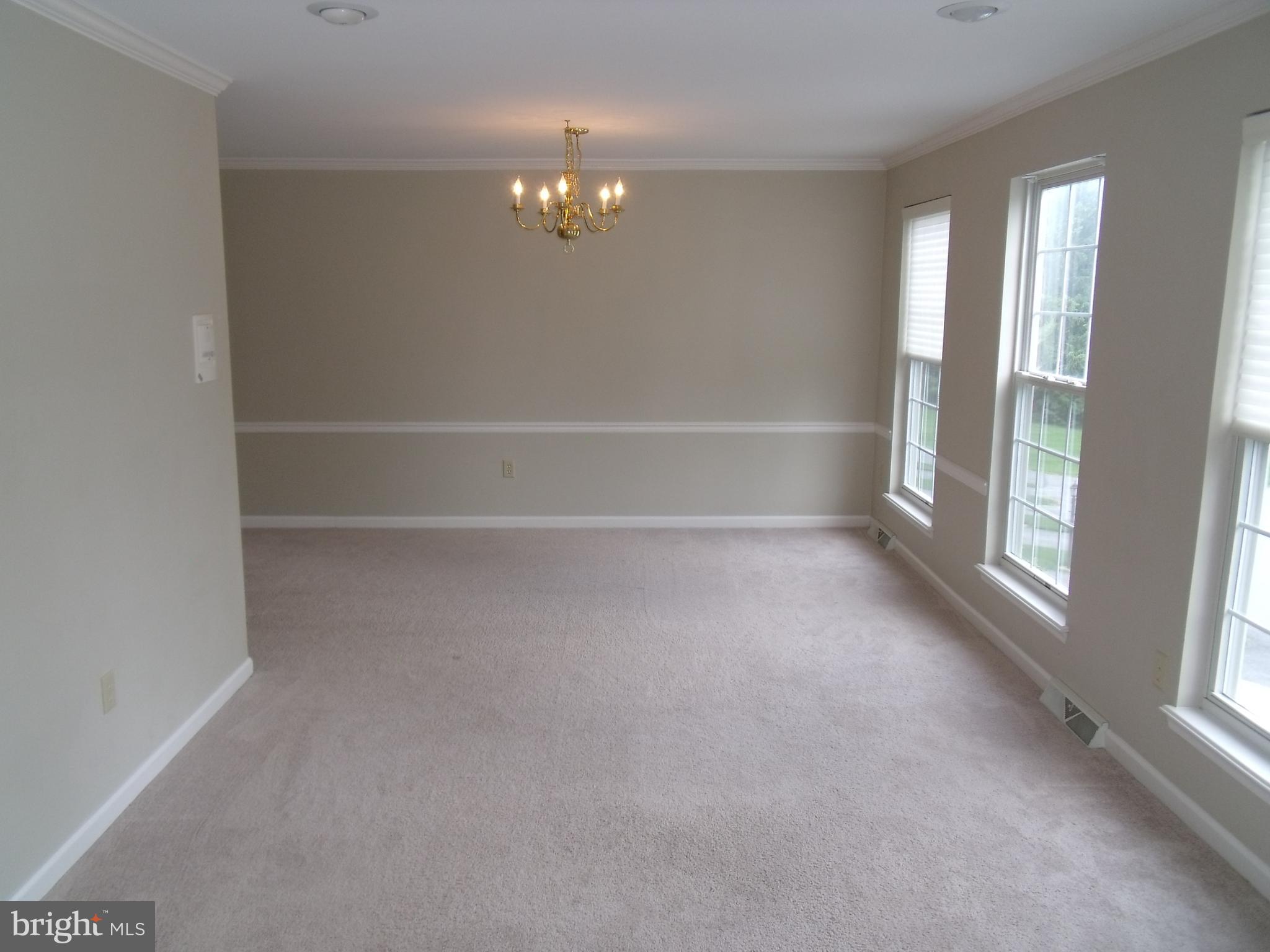 LOMBARD PINES - Residential