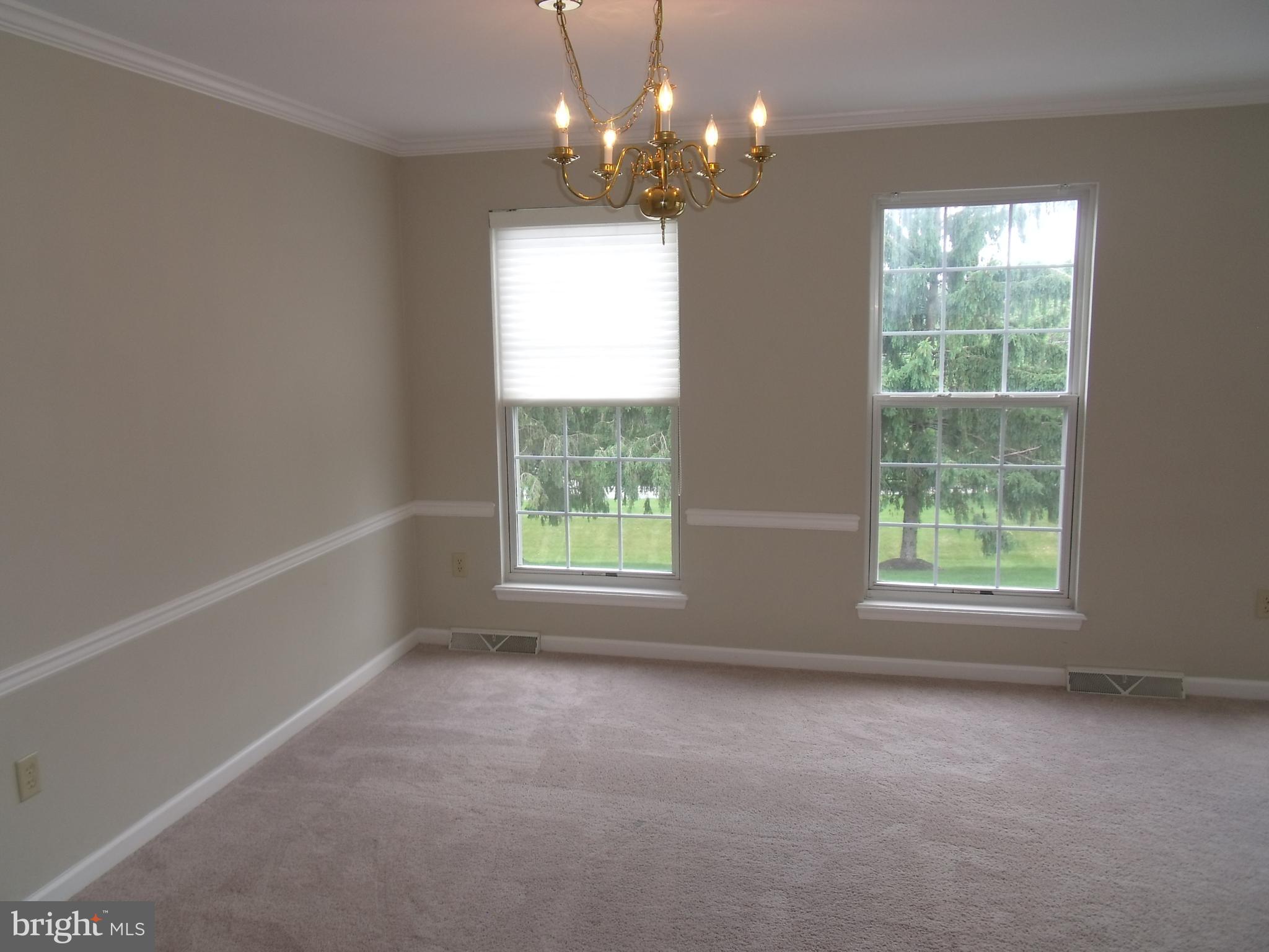 LOMBARD PINES - Residential
