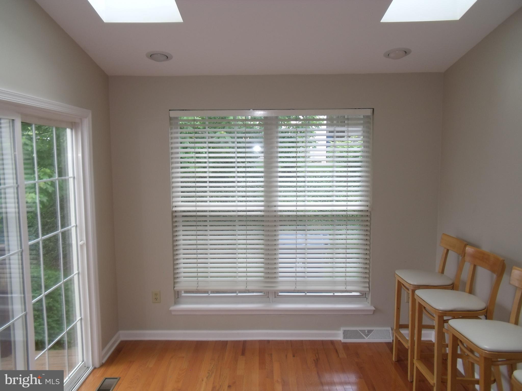 LOMBARD PINES - Residential