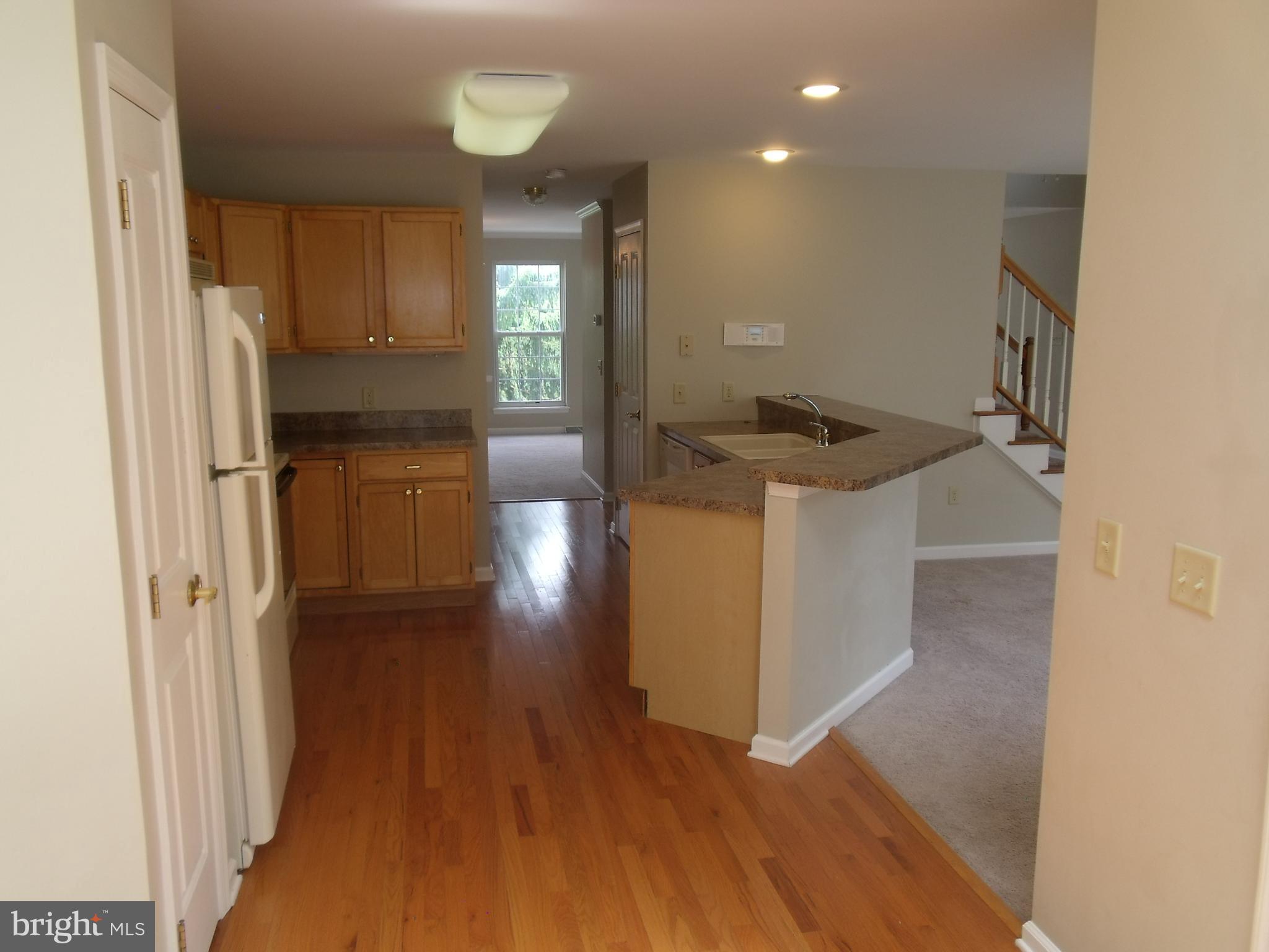 LOMBARD PINES - Residential