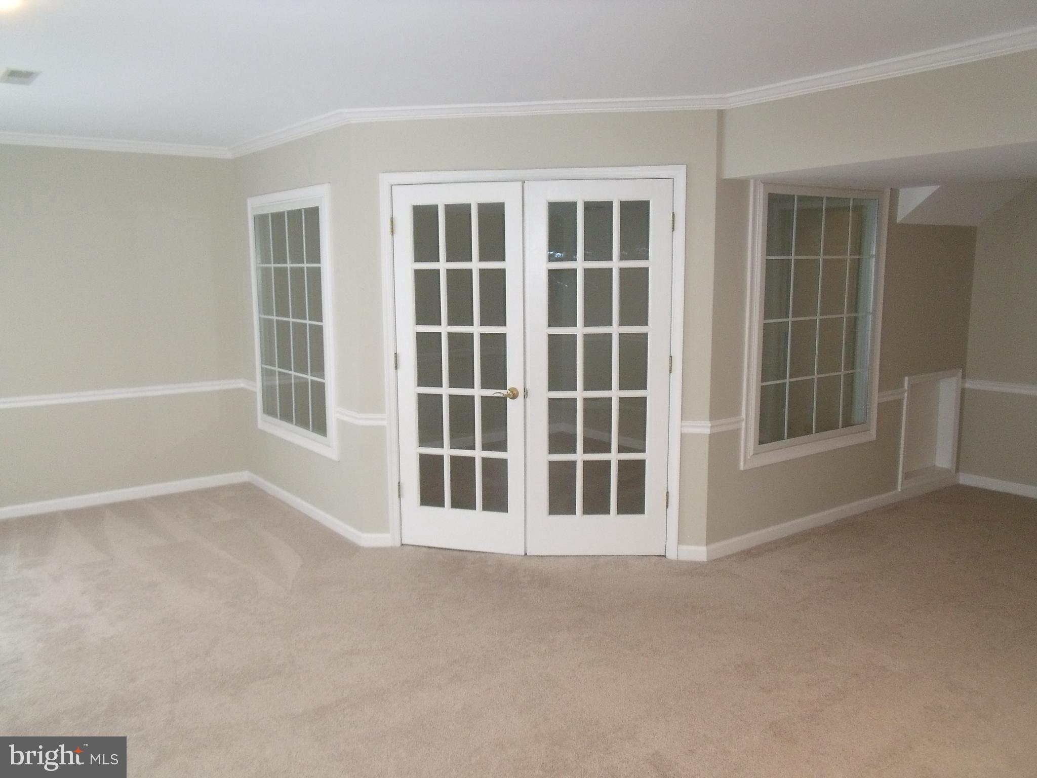 LOMBARD PINES - Residential