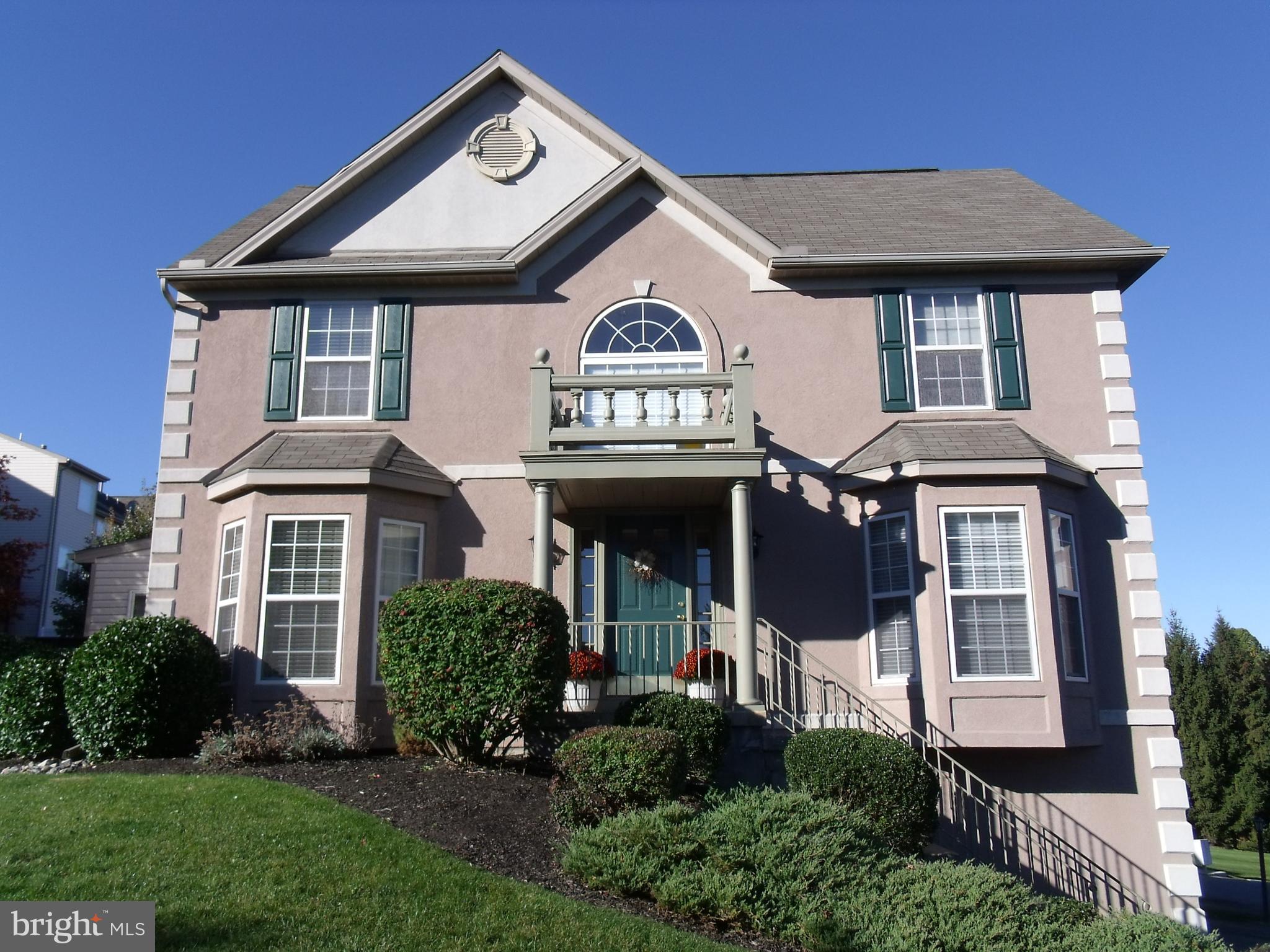 LOMBARD PINES - Residential