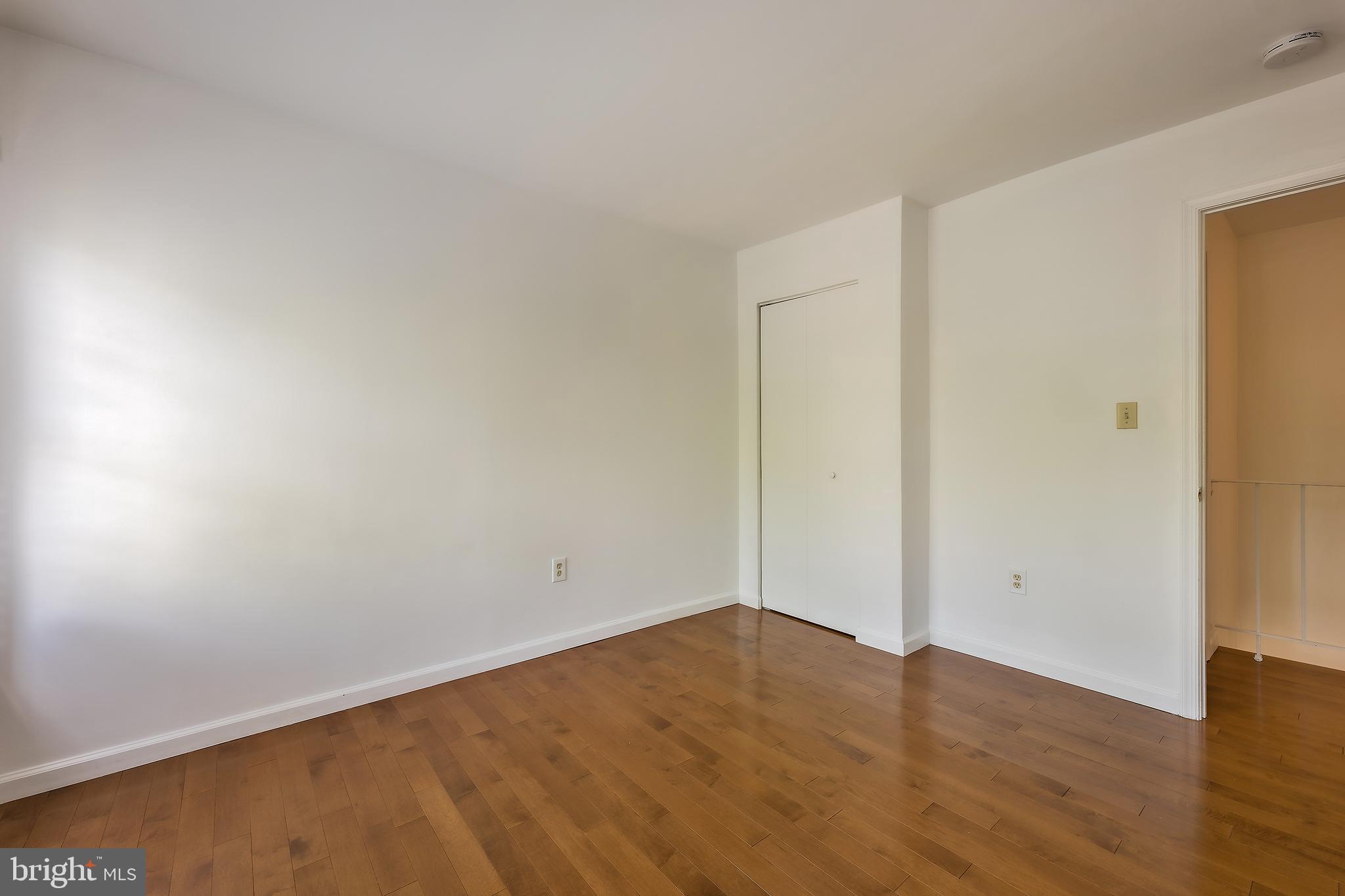 COLLEGE SQUARE - Residential Lease
