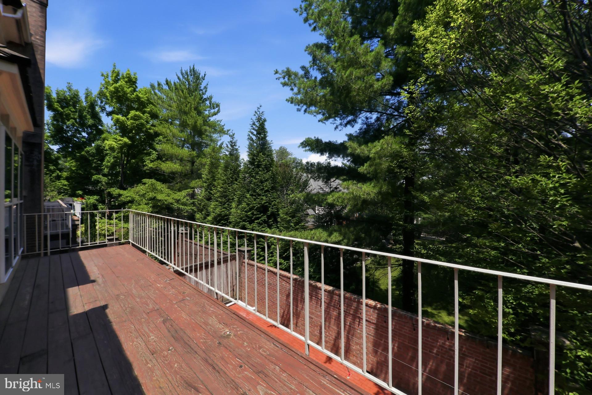 FOX HILLS - Residential