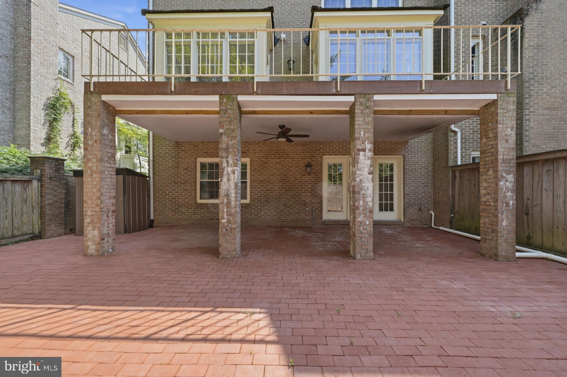 FOX HILLS - Residential