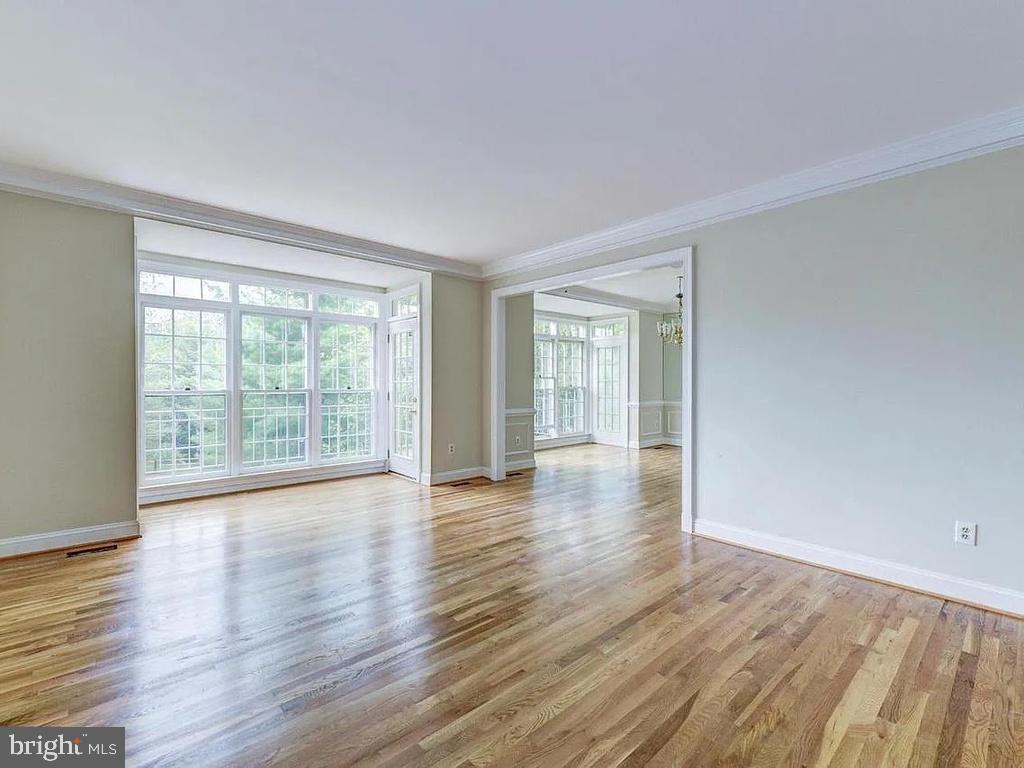FOX HILLS - Residential