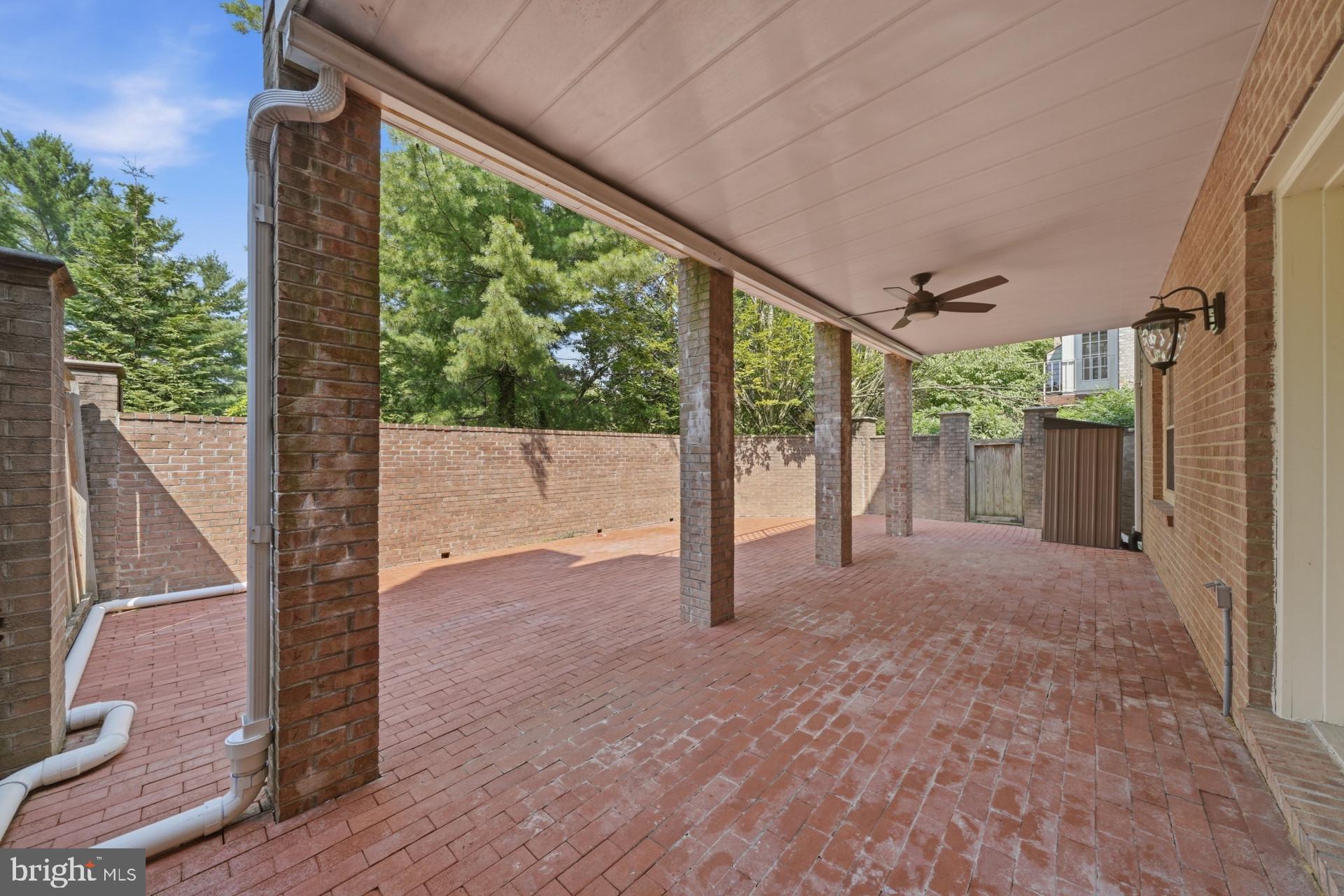 FOX HILLS - Residential