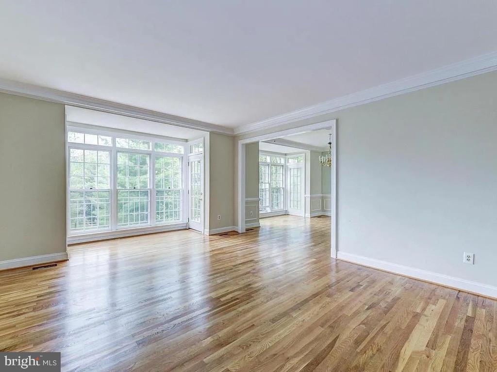 FOX HILLS - Residential